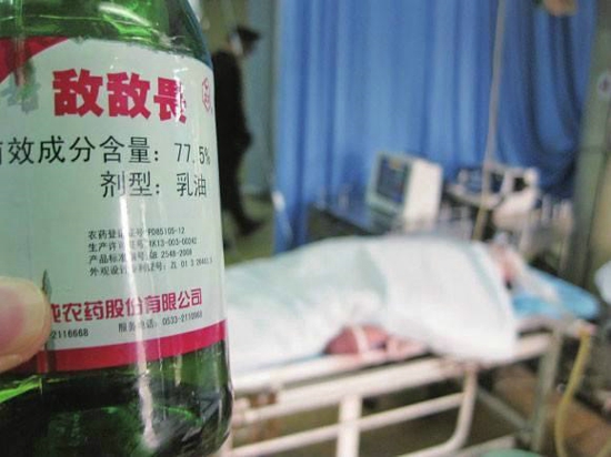 女童敌敌畏洗头除虱险丧命 敌敌畏中毒怎么办