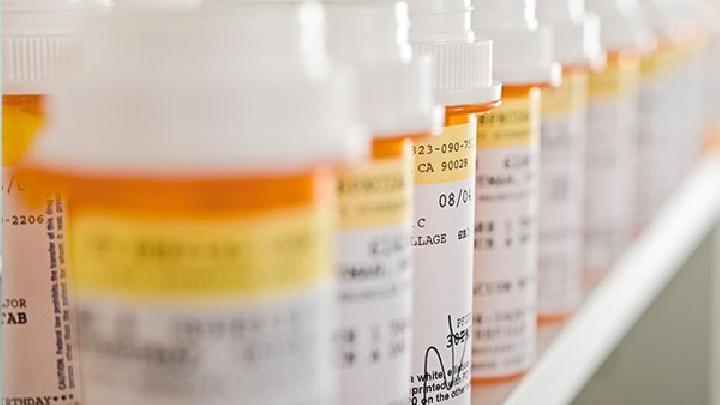 女性外阴长痘痘怎么回事 千万不能随便的使用药物