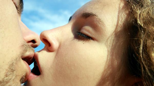 夫妻生活越来越少，这种日子能熬多久